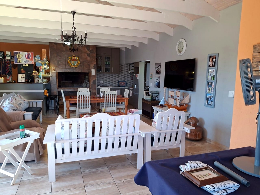 5 Bedroom Property for Sale in Country Club Western Cape